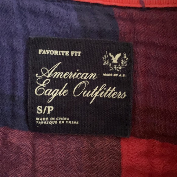 American Eagle S button up plaid shirt with pearlescent buttons - Picture 2 of 2